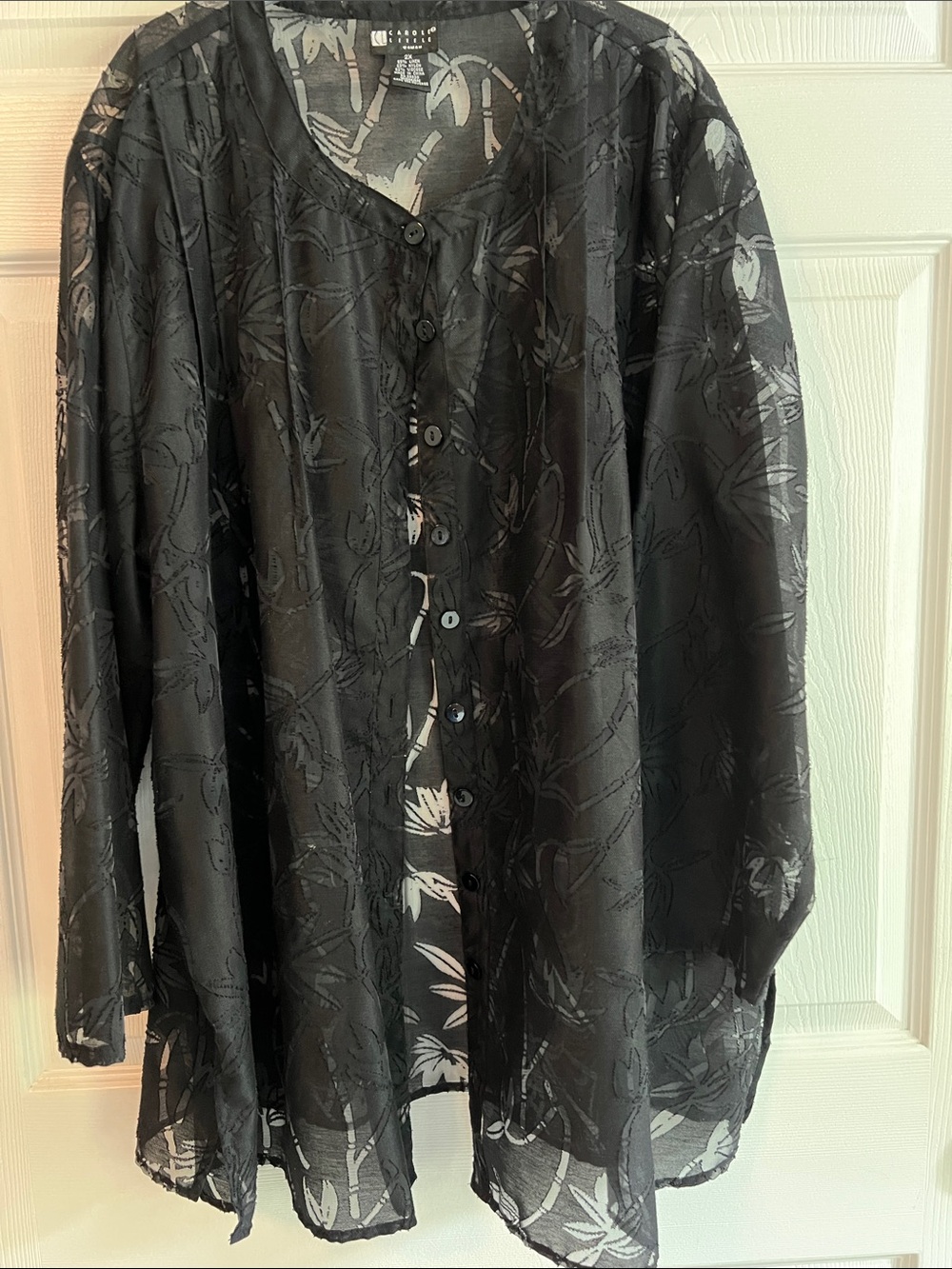 Rare! Carole Little gorgeous! Linen
Black Sheer Floral Jacquard  Tunic